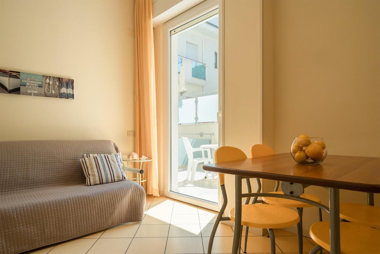 Residence Capitol Cattolica Kültér fotó